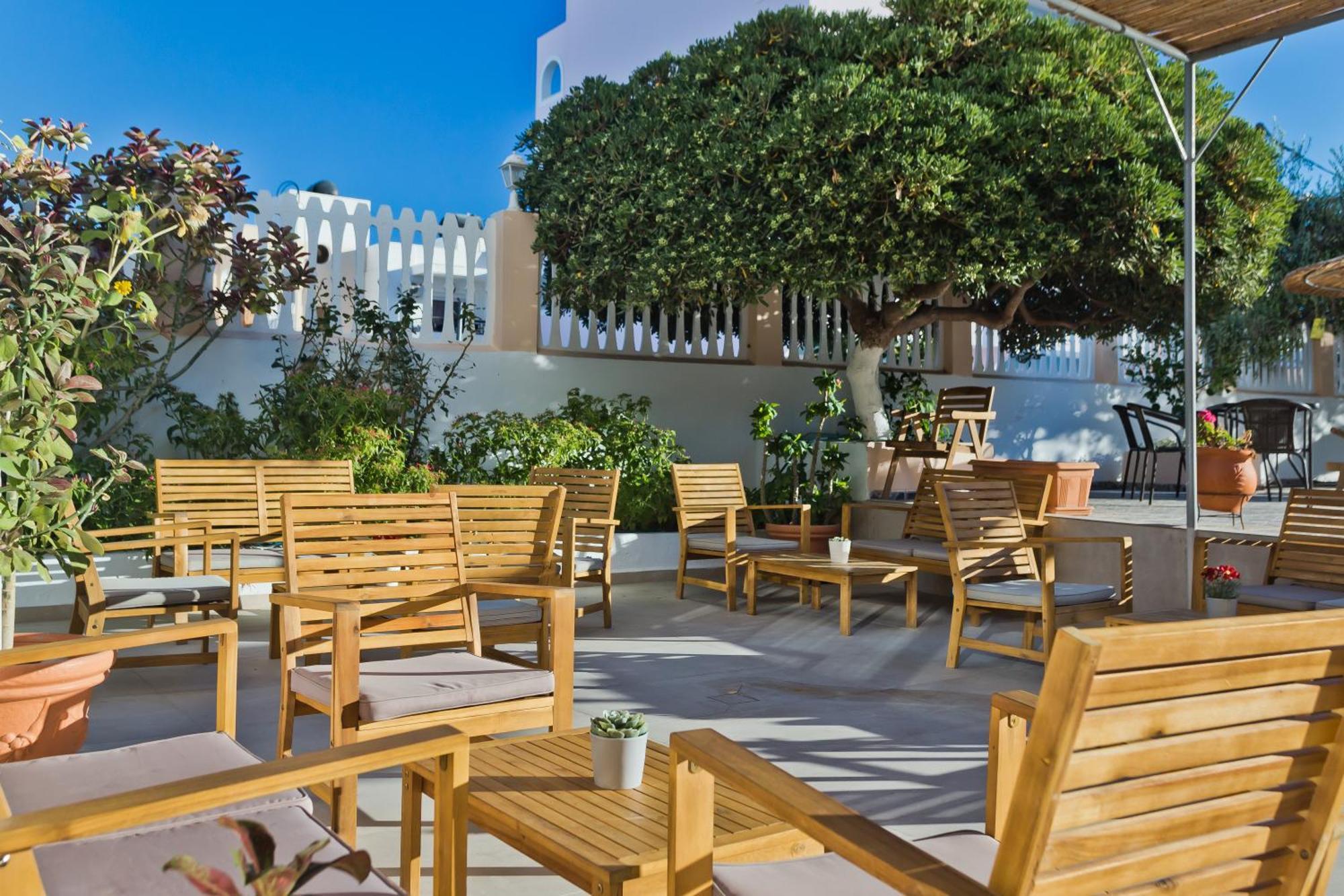 Regina Studios & Hotel Karpathos Town  Exterior photo