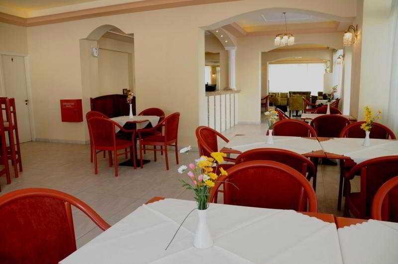 Regina Studios & Hotel Karpathos Town  Exterior photo